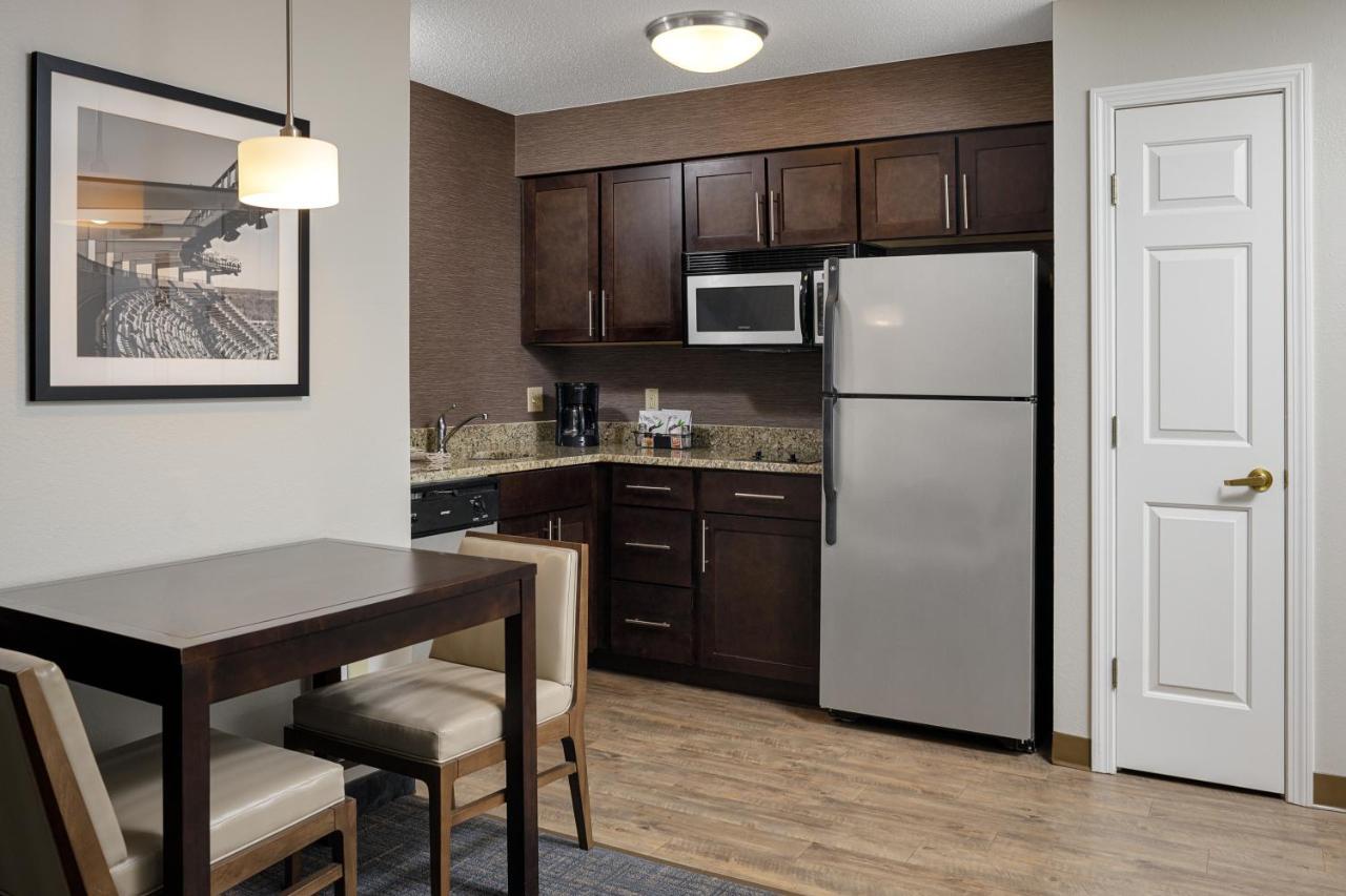 Residence Inn Boston Фоксборо Экстерьер фото
